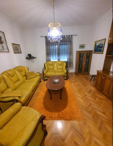  Izdavanje, dvosoban stan  Bjelišima 80 m2 550e