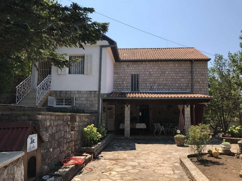  Prodaja, kuća 99 m2 u Sutomoru na placu od 500 m2 220.000e
