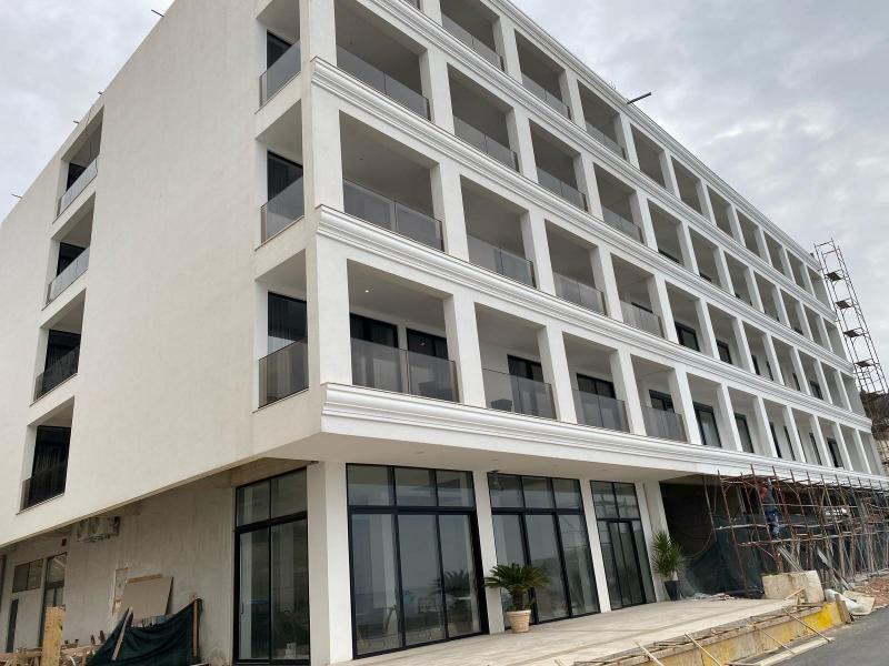  Prodaja, u  Sutomoru studio 34,38 m2 prva linija mora 4500e