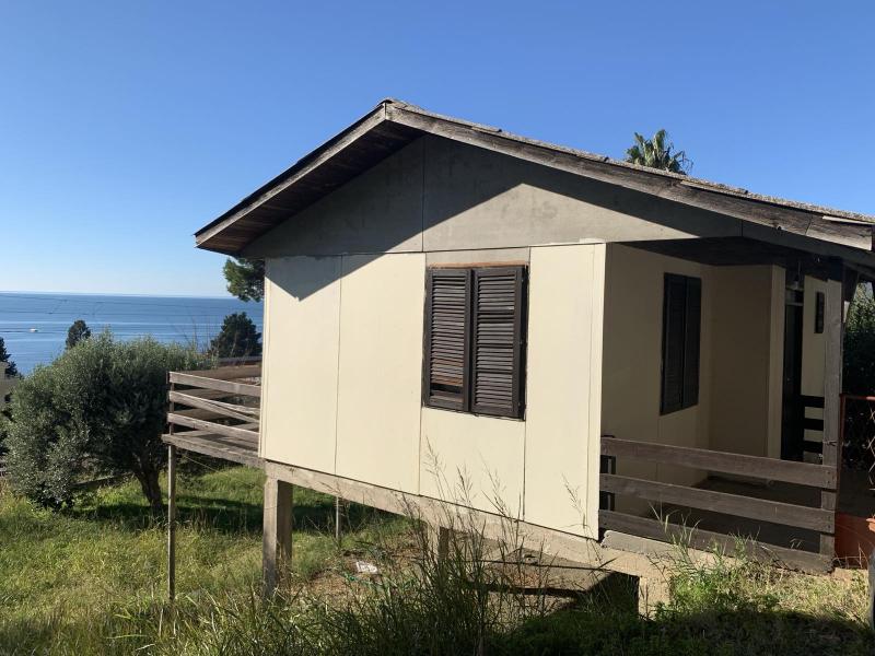  Prodaja, drvena kuća  na placu od 380 m2 99000 e