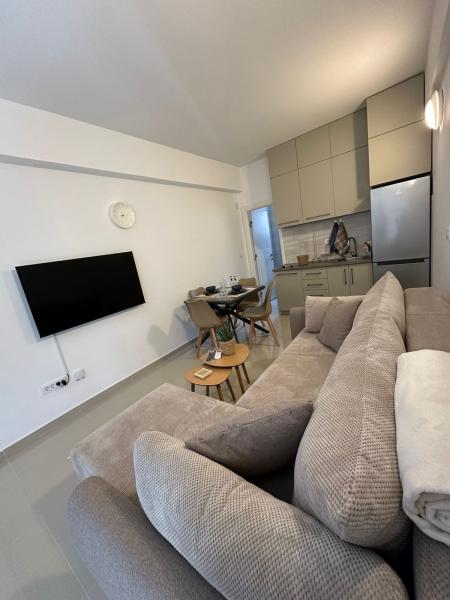  Prodaja, garsonjera u centru Bara 95.000e