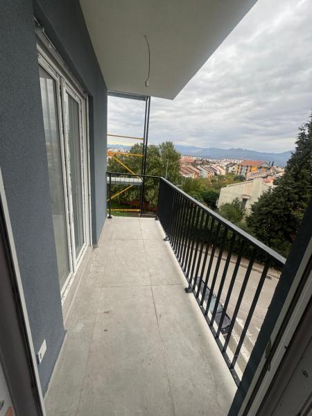  Prodaja, trosoban stan na Zabjelu 82 m2 205.000e