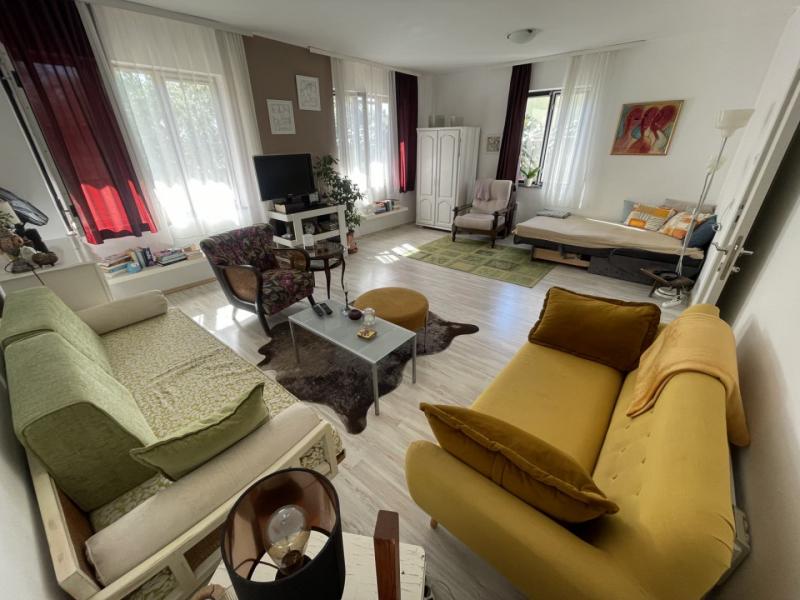  Prodaja, kuća u Dobroj Vodi od 150 m2 sa dvorištem od 652 m2 194.000e