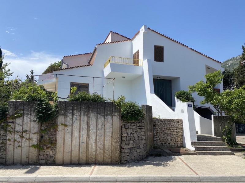  Izdavanje, kuća u Šušanj od 250 m2 1200 e