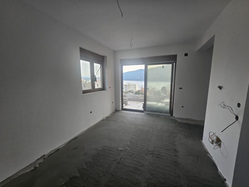  Prodaja, jednosoban stan u  Đenovićima od 46 m2 150.000 e