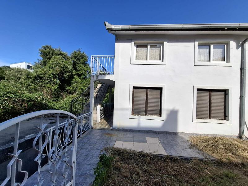  Prodaja, legalizovana  kuca na Utjehi od 66 m2 na placu od 242 m2 99000e