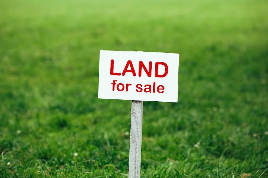  Prodaja, zemljište u Kosićima u Danilovgradu od 9719 m2 po 40 e